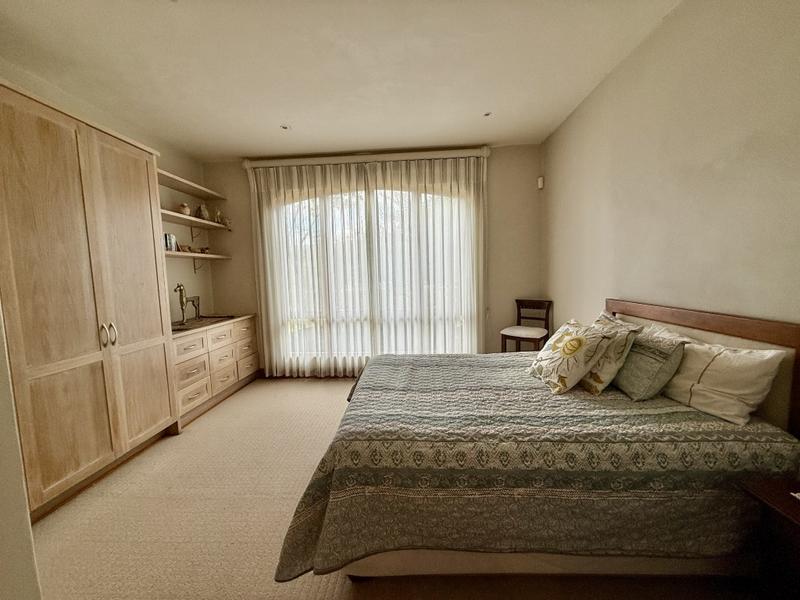 5 Bedroom Property for Sale in Clarens Free State